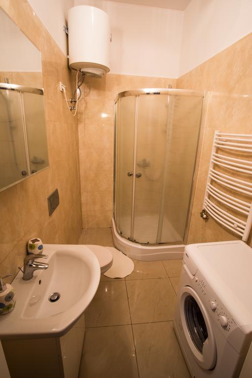 Apartament Skłodowska-curie, Martini